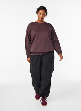 Zizzi Genser med statement-detalj, Brun, Model image number 1