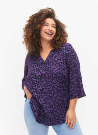 Bluse i viskose med 3/4-ermer, Purple Leo AOP, Model
