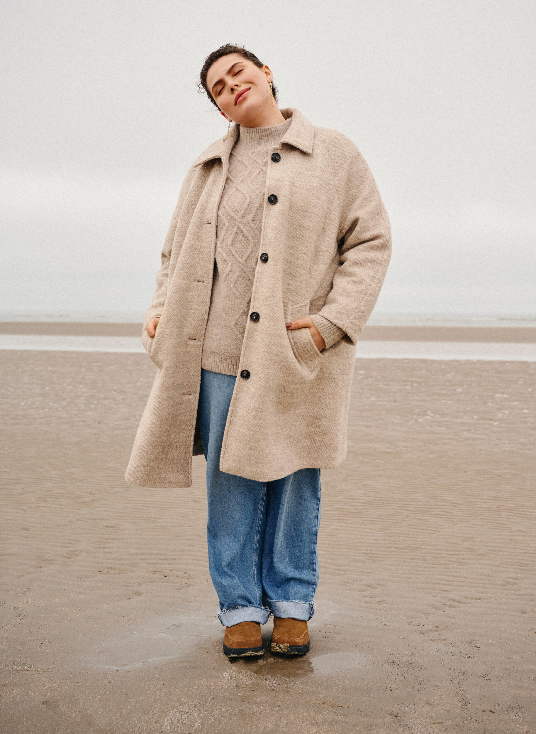 Zizzi Rutete boucl&egrave; jakke med knapper, Simply Taupe, Image image number 1