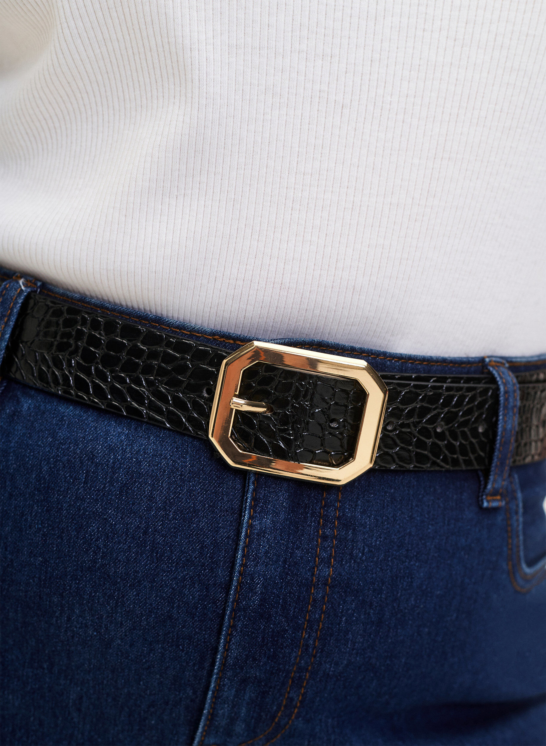 Zizzi Belte i imitert skinn med krokom&oslash;nster, Black w. Gold Buckle, Model image number 1