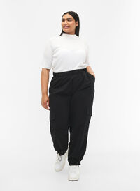 Kort cargobukse med justerbar elastikk, Black, Model