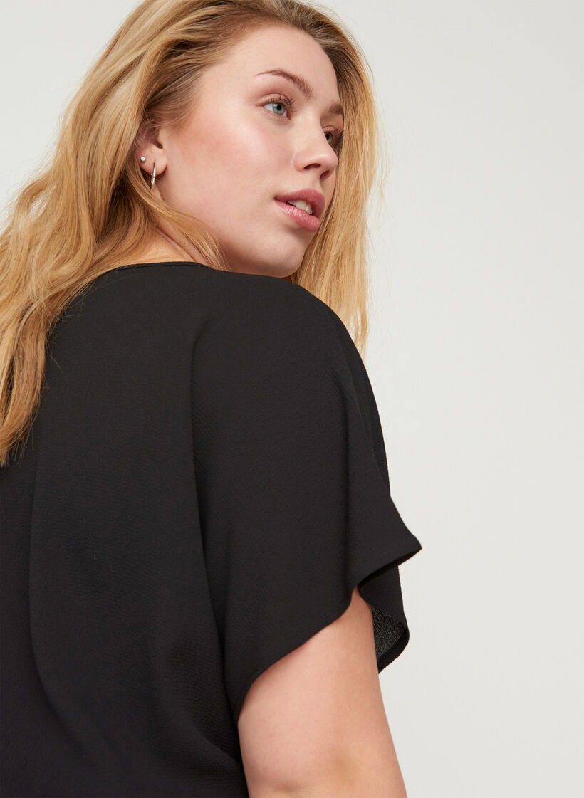 Kortermet bluse med rund hals, Svart, Model image number 3