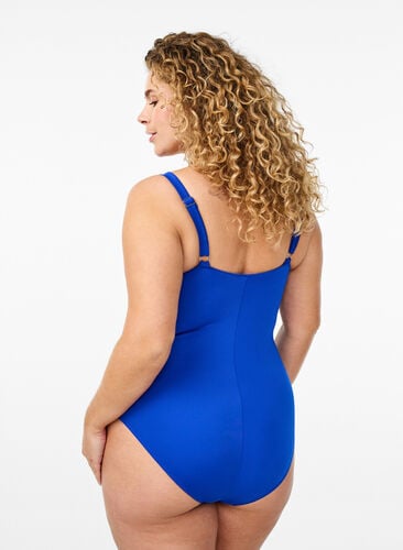 Zizzi Polstret badedrakt med drapering, Blå, Model image number 1