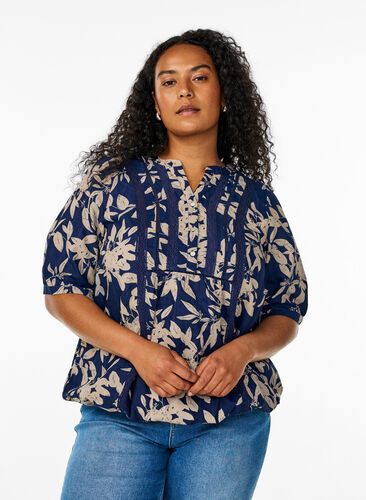 Zizzi Bluse med trykk og 1/2 ermer, Blå, Model image number 0
