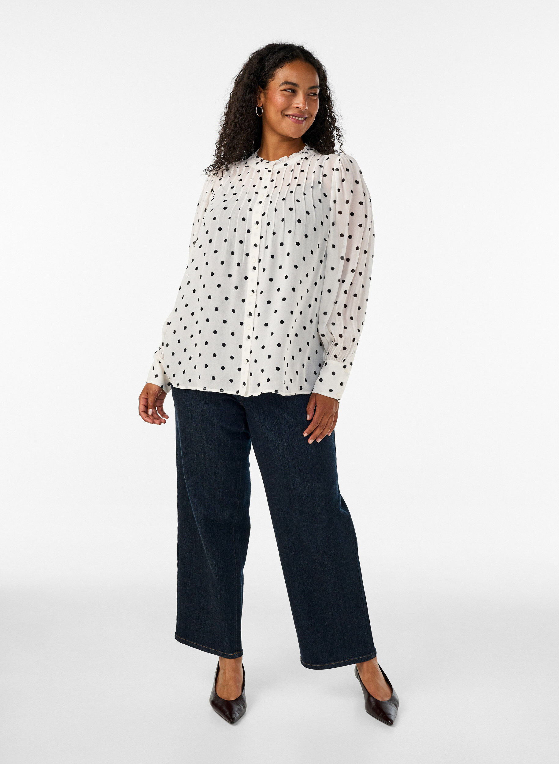 ZizziViskosebluse med en volangkrage, Hvit, Model image number 1