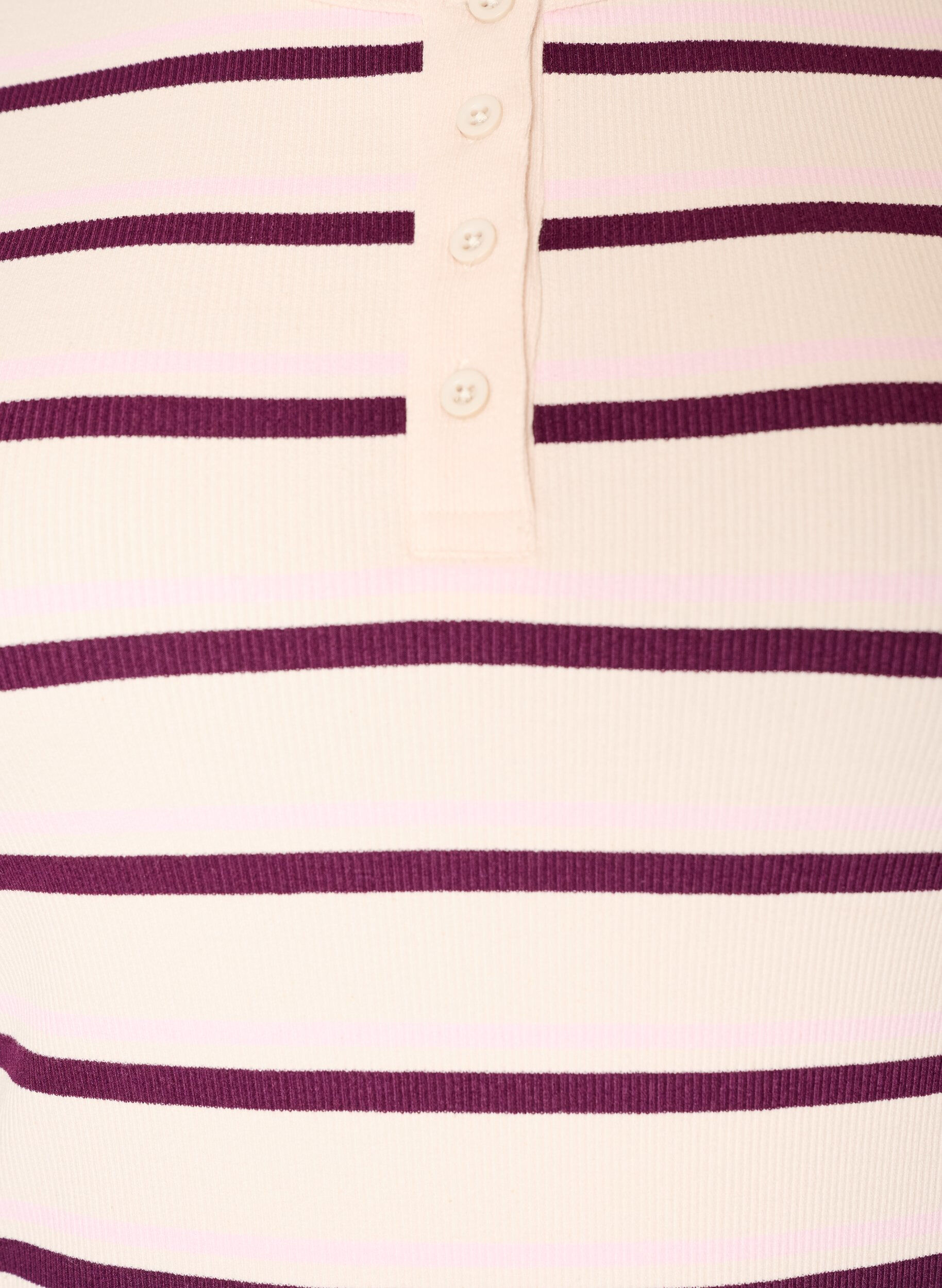 ZizziRibbet T-skjorte med striper og knappedetalj, Lilla, Packshot image number 2