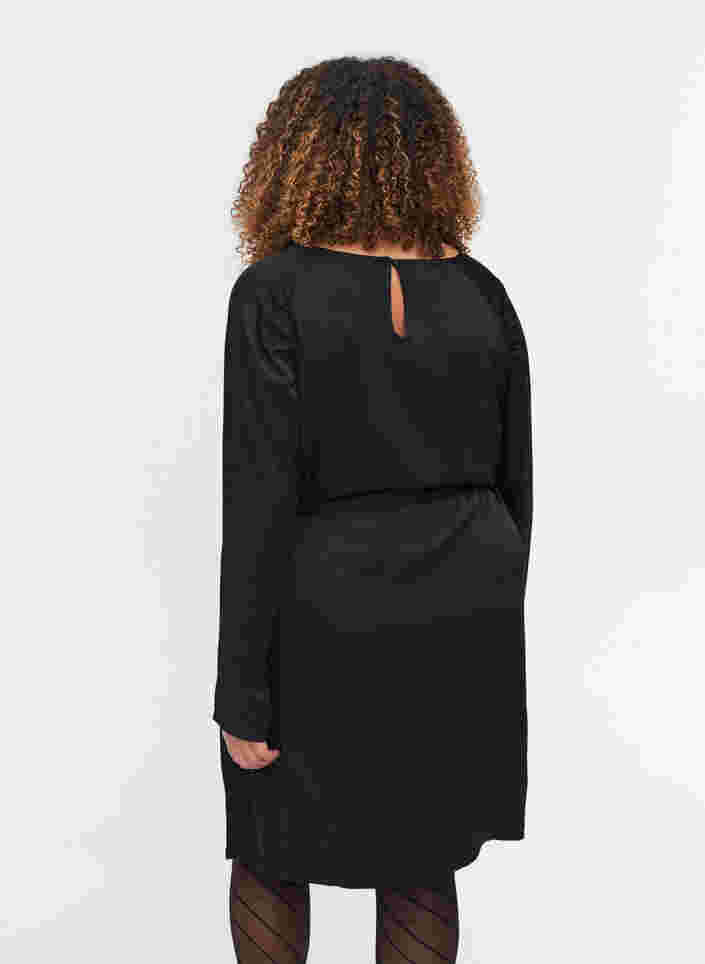 Kjole med puffermer og midjebelte, Black, Model image number 1