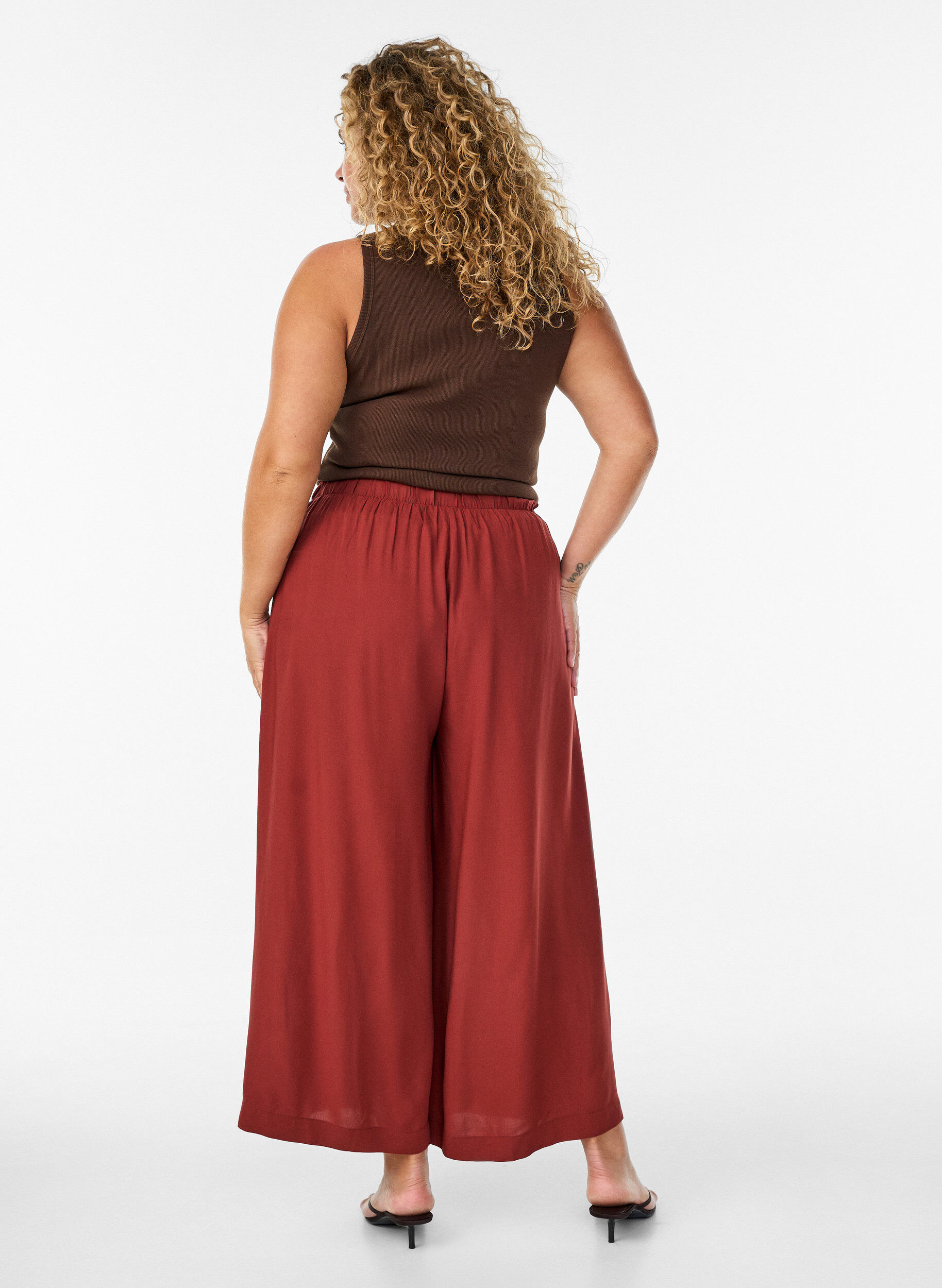 ZizziCulottes i viskose med h&oslash;y midje og vide ben, R&oslash;d, Model image number 1