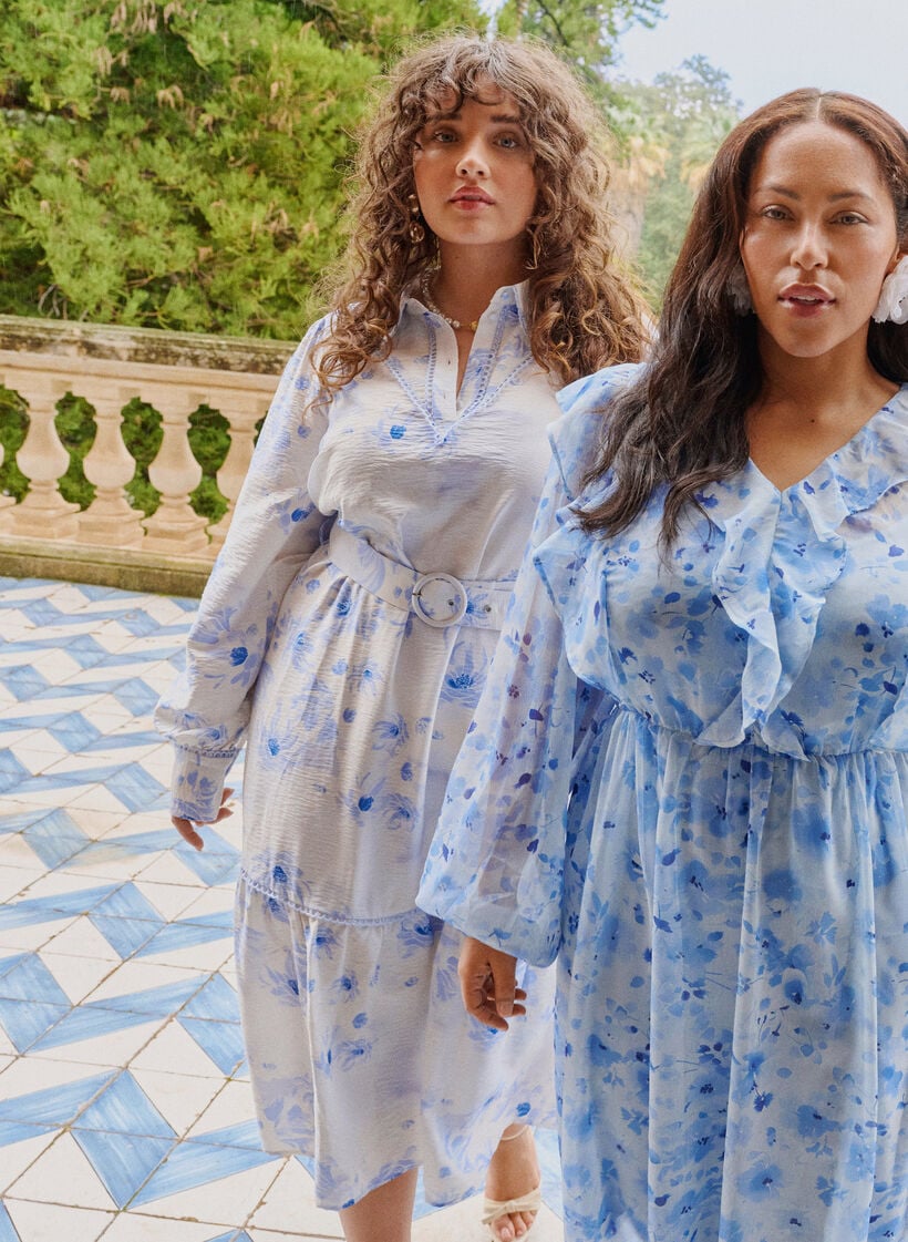 Blomstrete midiskj&oslash;rt med belte og lange ermer, Bl&aring;, Image image number 0