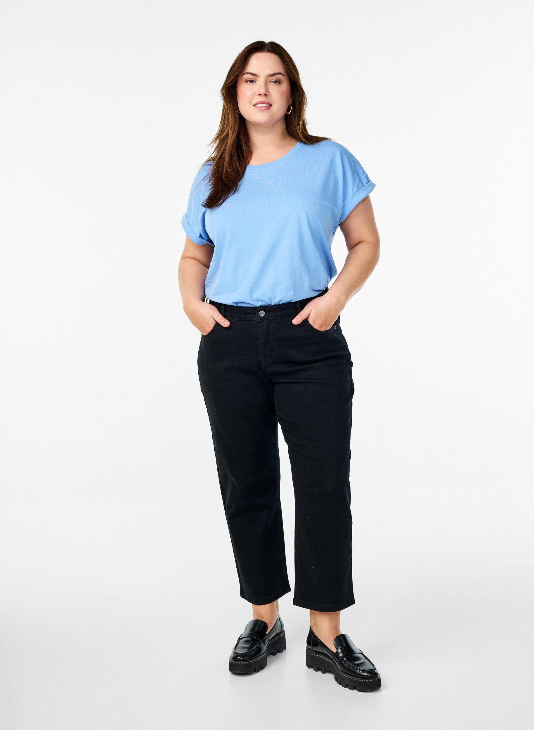 Cropped Vera jeans med straight fit, Svart, Model