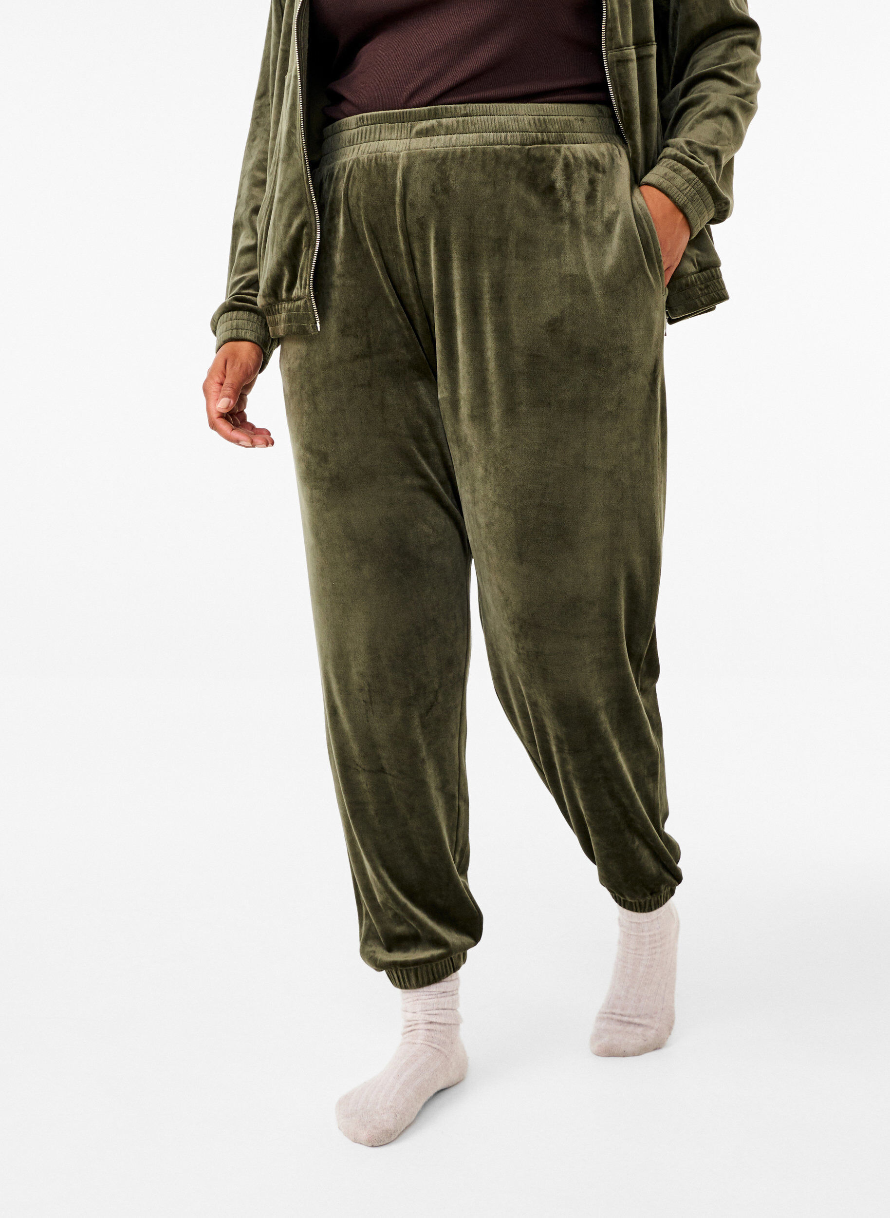 ZizziLedige bukser i fl&oslash;yel, Gr&oslash;nn, Model image number 2