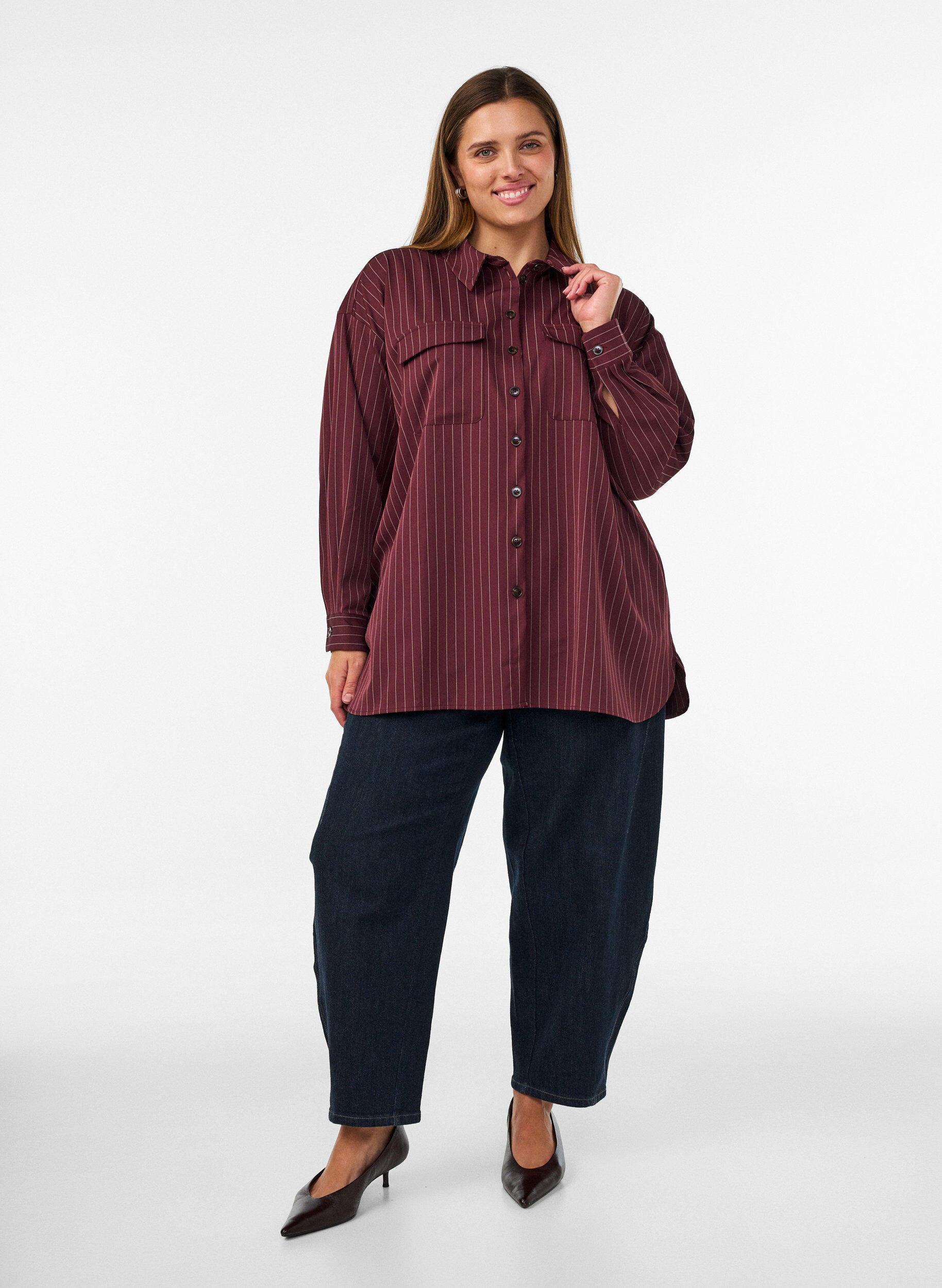 ZizziN&aring;lestripet skjorte med brystlommer, R&oslash;d, Model image number 1