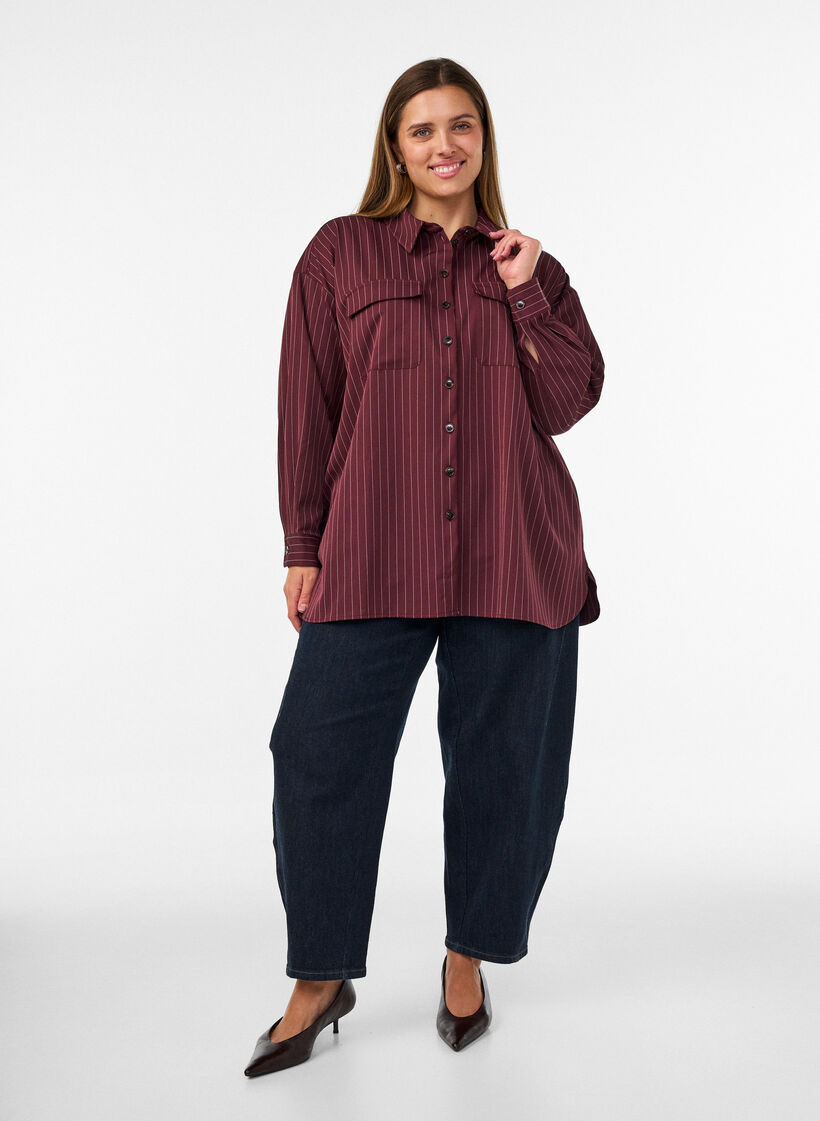 N&aring;lestripet skjorte med brystlommer, R&oslash;d, Model image number 1