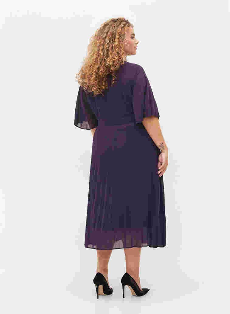 Plissékjole med korte ermer, Purple Velvet, Model