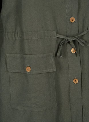 Skjorte i linblanding med lommer, Thyme, Packshot image number 3
