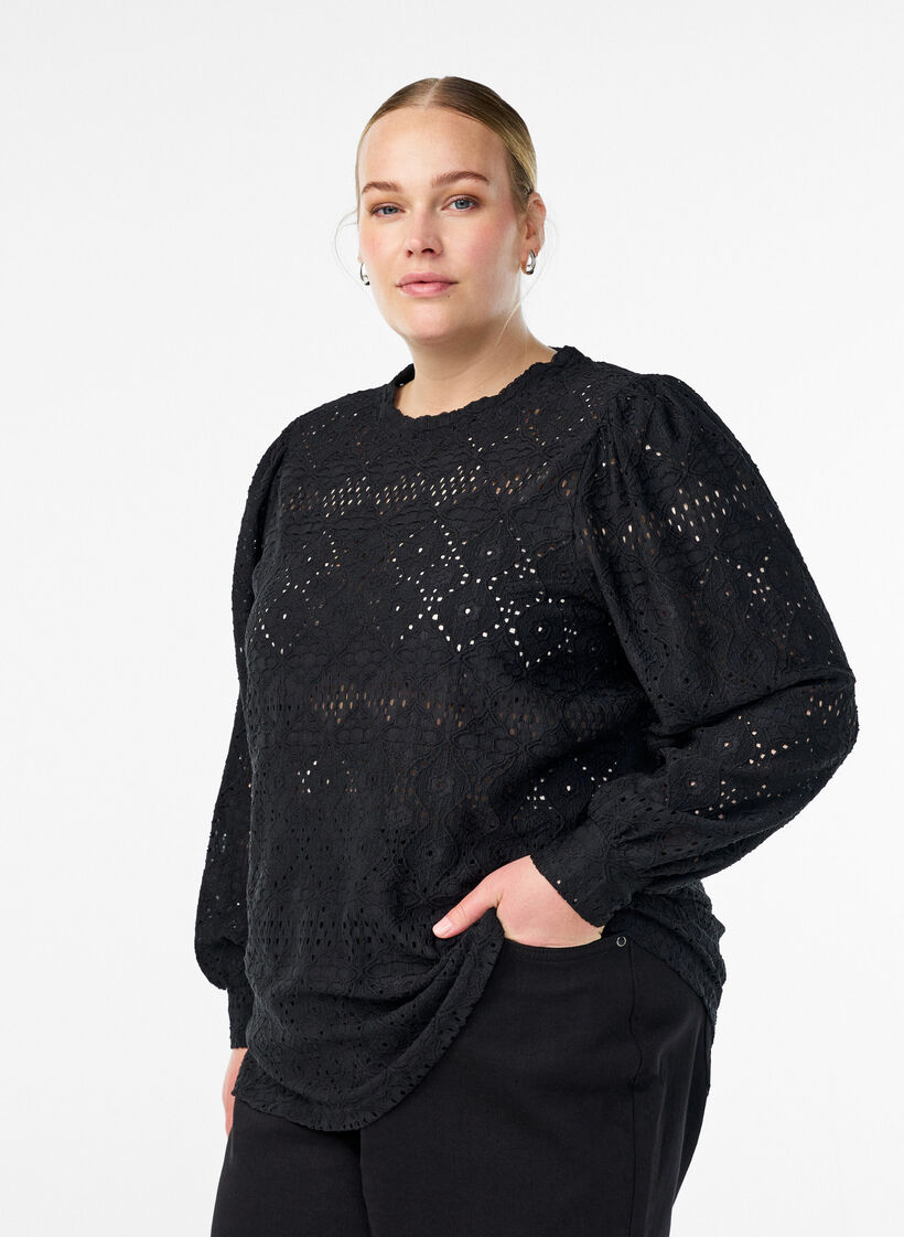 Langermet bluse med hullbroderi, Svart, Model image number 0
