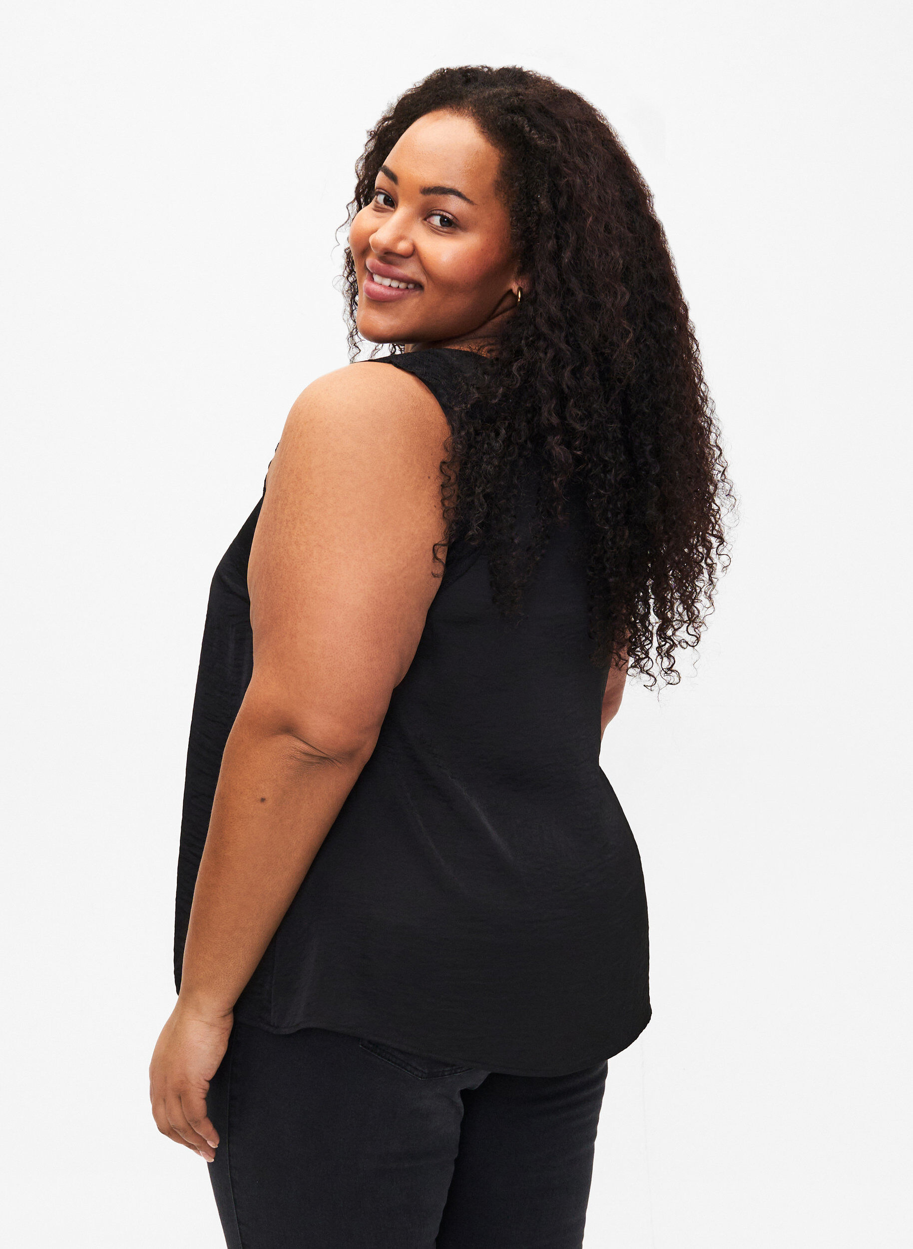 Zizzi Topp med blonder og kryssdetaljer, Black, Model image number 1