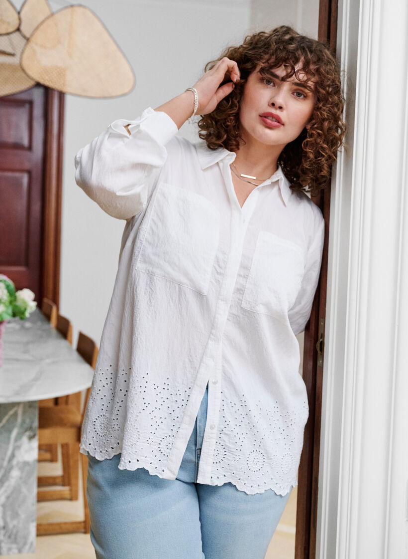 Skjorte i viskose med broderi anglaise, Bright White, Image image number 0