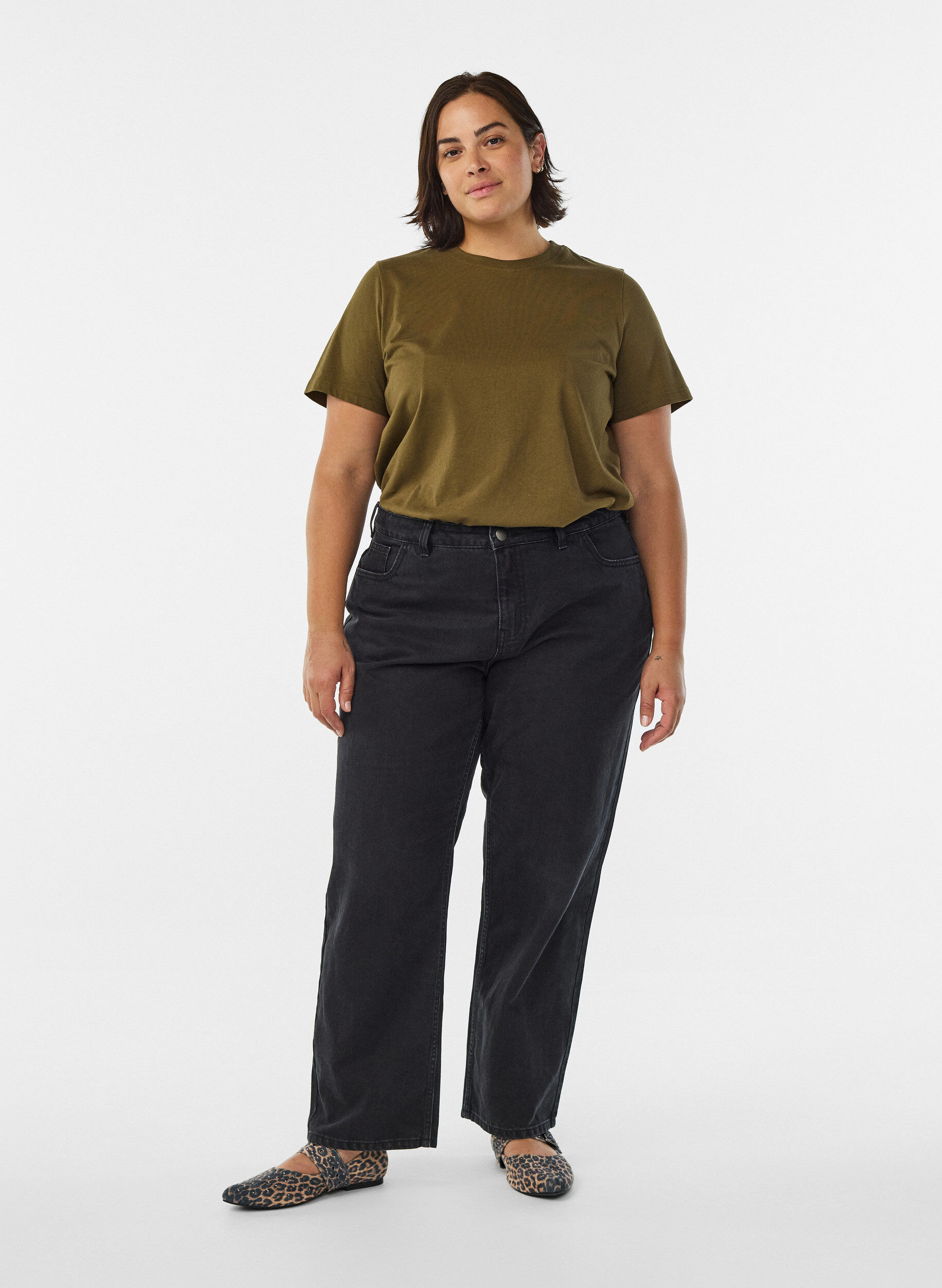 Zizzi Basic T-skjorte i bomull med rund hals, Gr&oslash;nn, Model image number 1