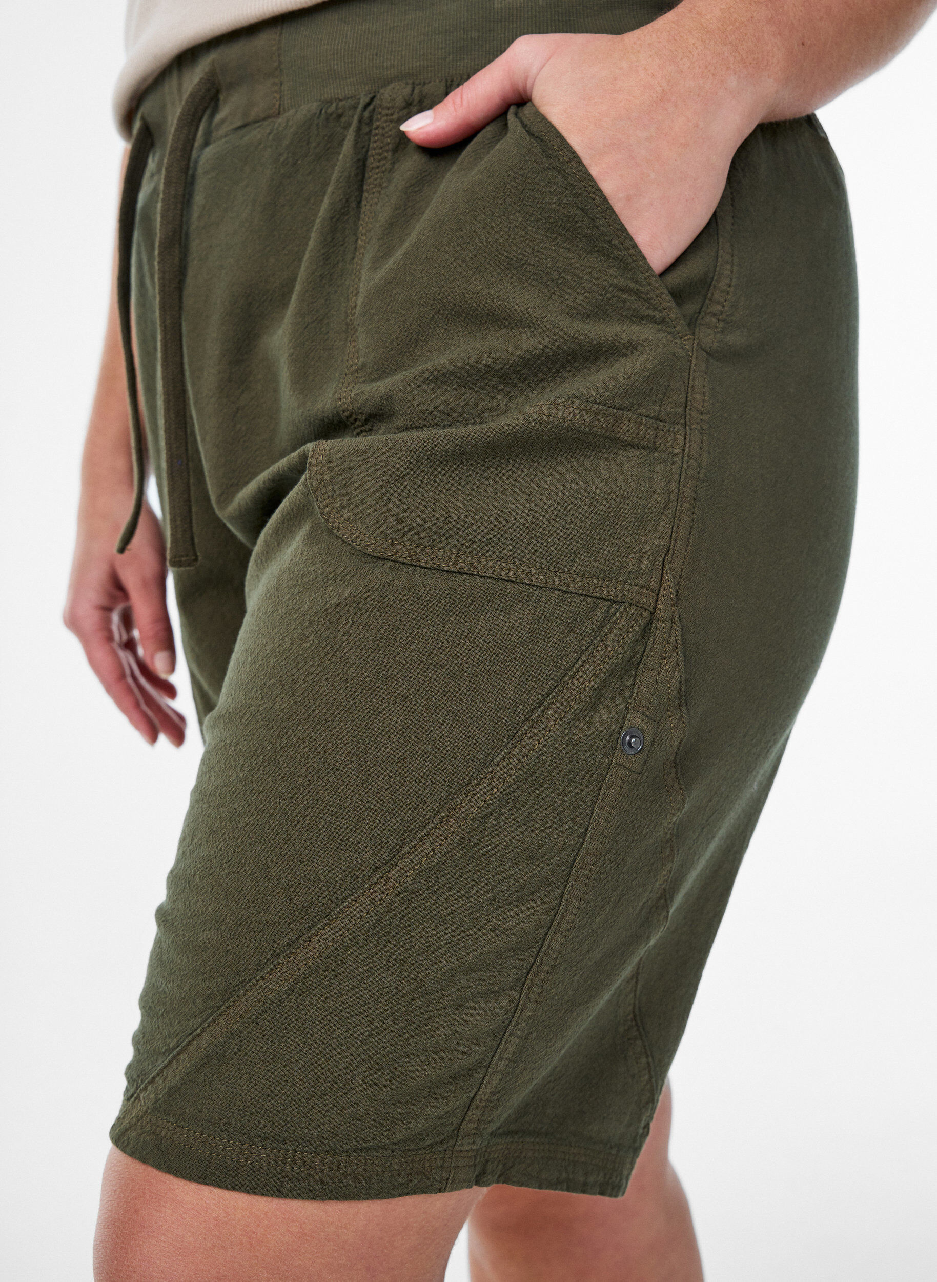 ZizziL&oslash;s shorts av bomull med lommer, Gr&oslash;nn, Model image number 3