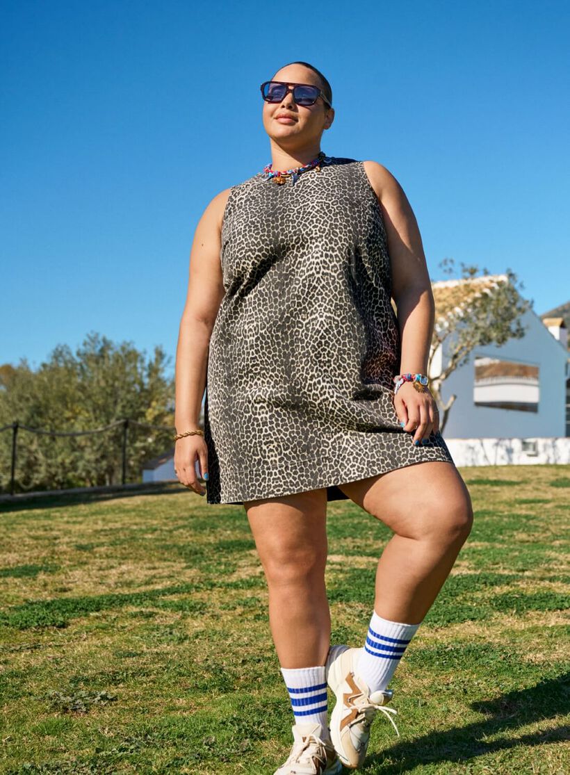 Leopard denimkjole, , Model