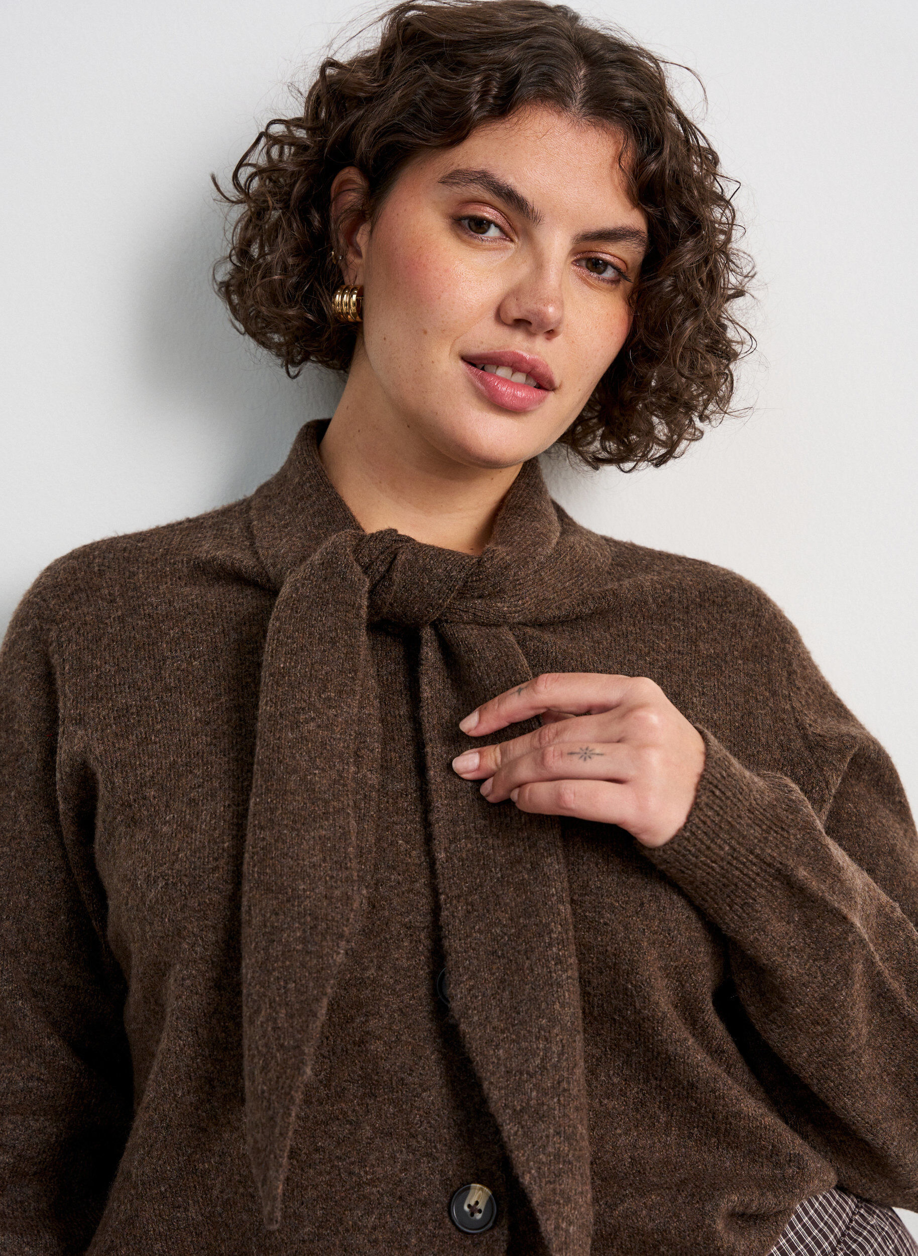 ZizziCardigan med sl&oslash;yfeb&aring;nd og knapper, Brun, Model image number 3