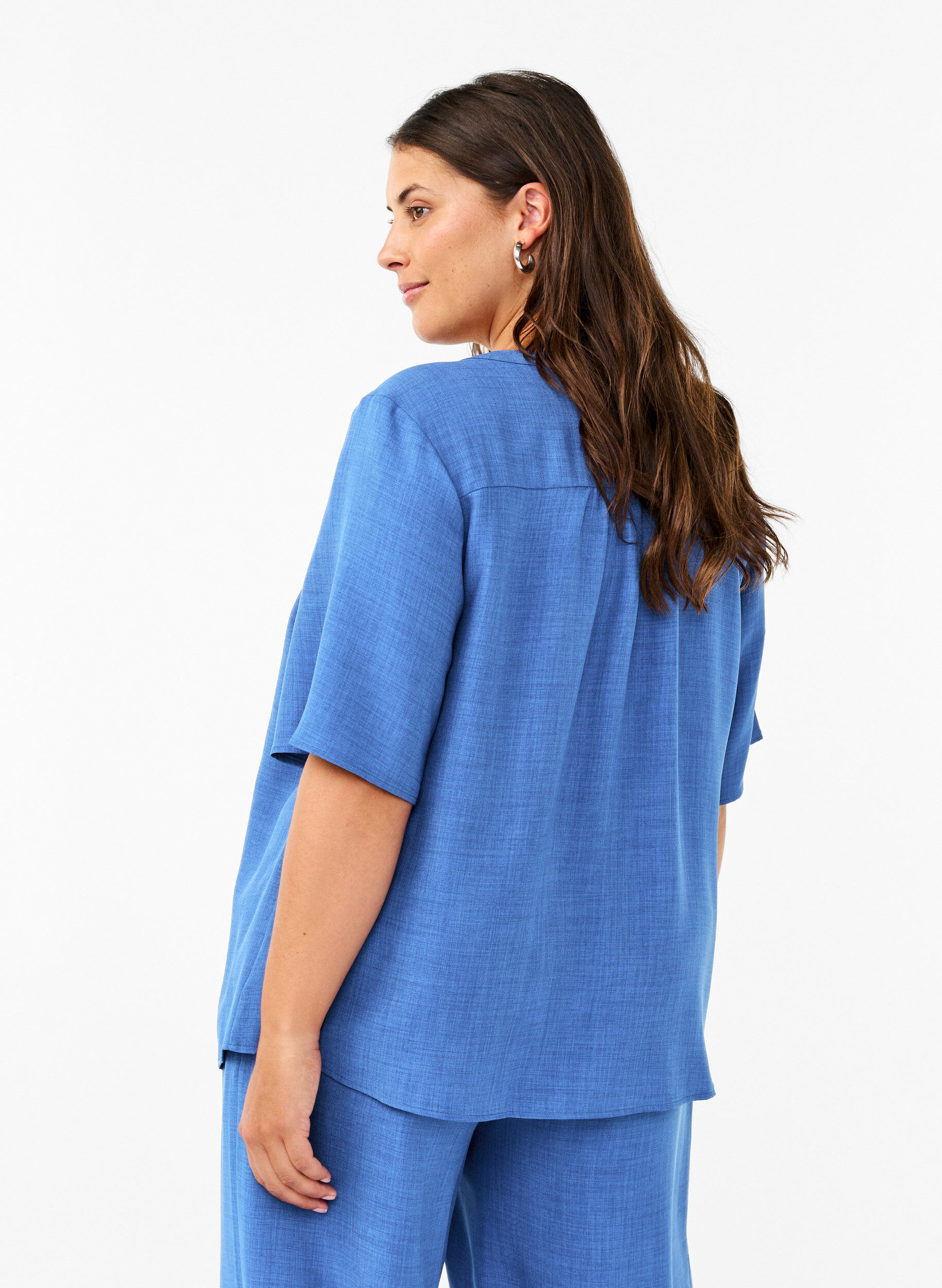 ZizziSkjortebluse med V-hals eog korte ermer, Bl&aring;, Model image number 2