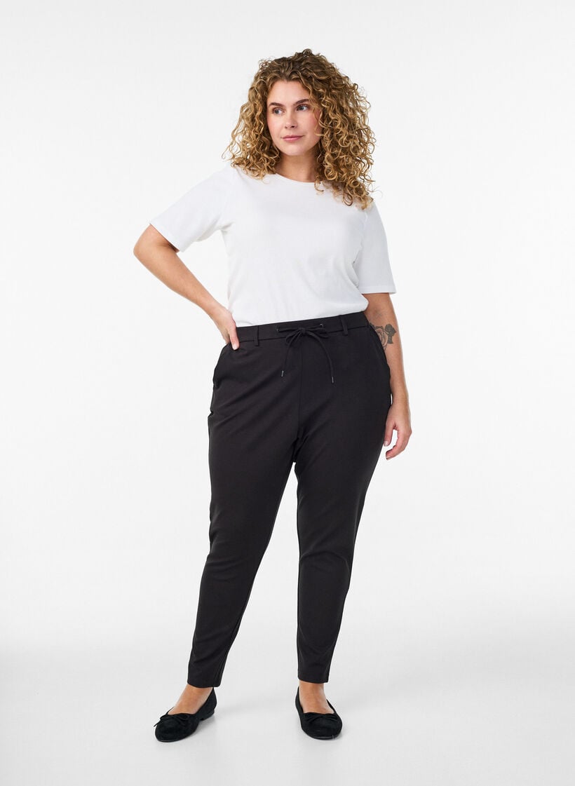 Cropped Maddison bukser, Svart, Model image number 0