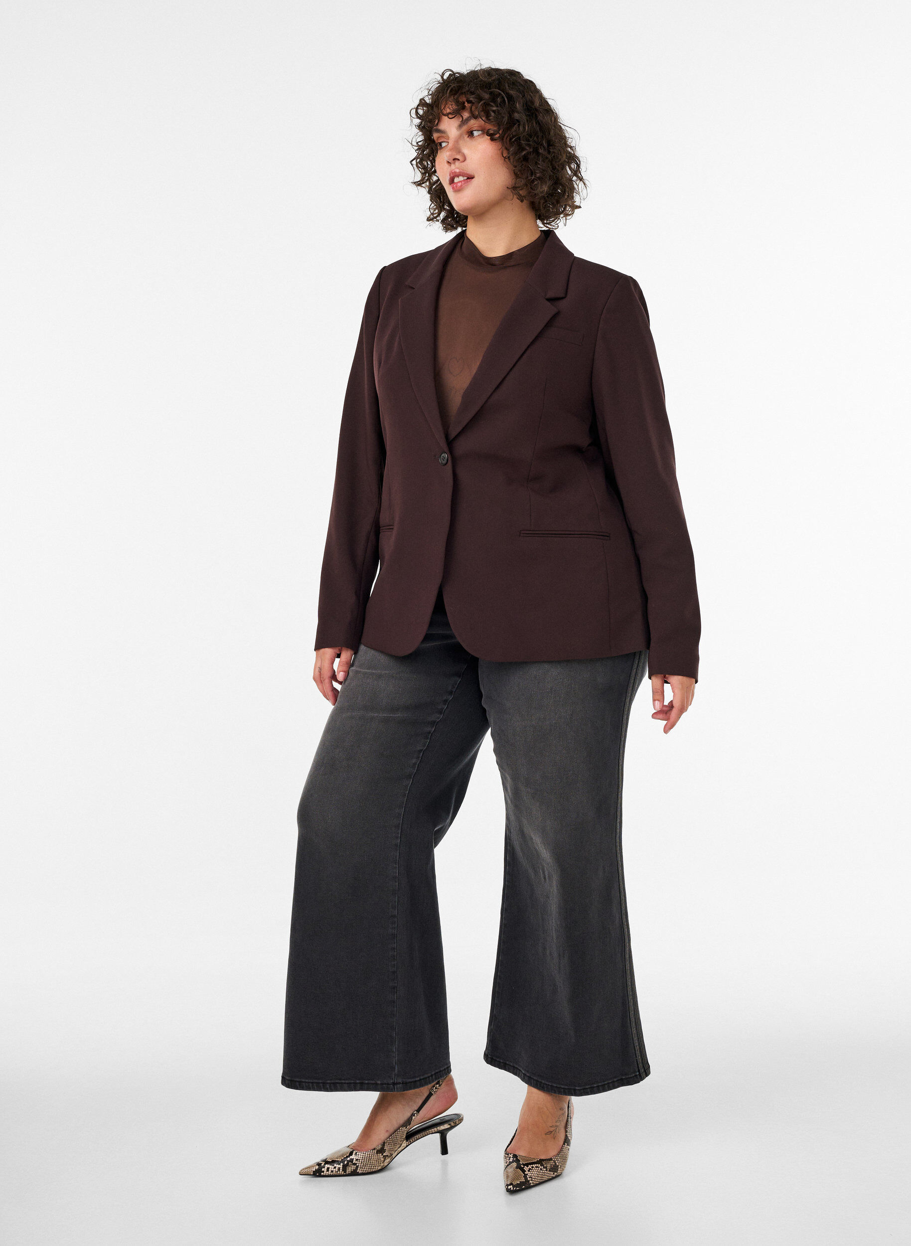ZizziKlassisk blazer med enkel knappelukking, Brun, Model image number 1