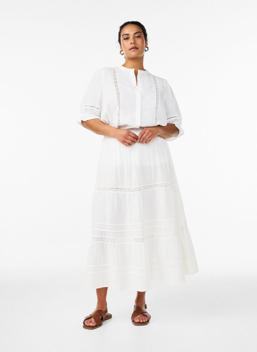 A-formet midiskj&oslash;rt i bomullsmuslin med heklet b&aring;nd, Hvit, Model image number 0