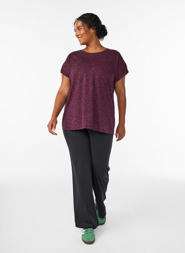 Zizzi Løs trenings-T-skjorte med korte ermer, Mørk Bordeaux, Model image number 1