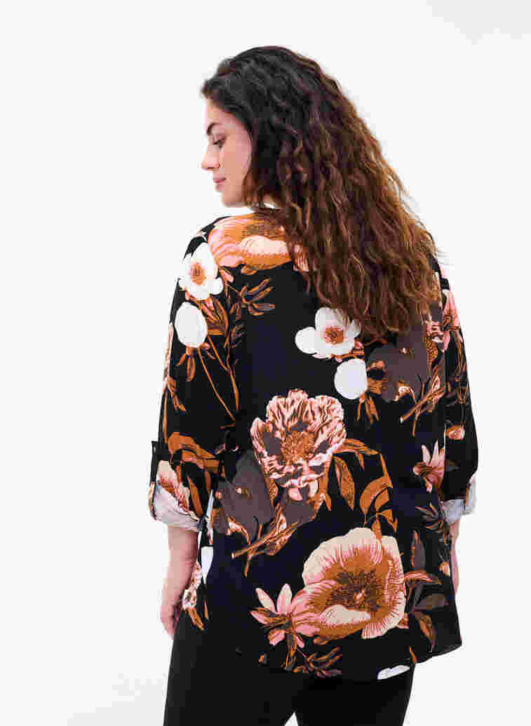 Bluse i 100% viskose med blomstermønster, Black Flower AOP, Model image number 1