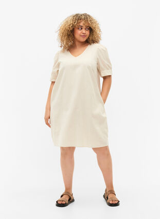 Kjole med V-hals i bomullsmiks med lin, Sandshell, Model image number 2