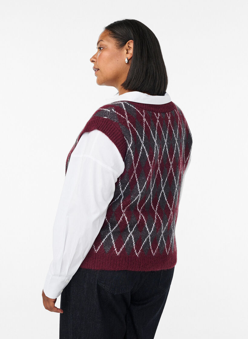Strikkevest med v-hals og argyle-mønster, Winetasting Melange, Model