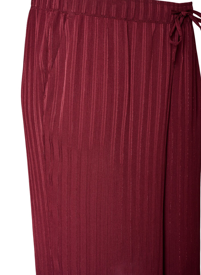 Bukser med teksturerte striper og straight fit, R&oslash;d, Packshot image number 2
