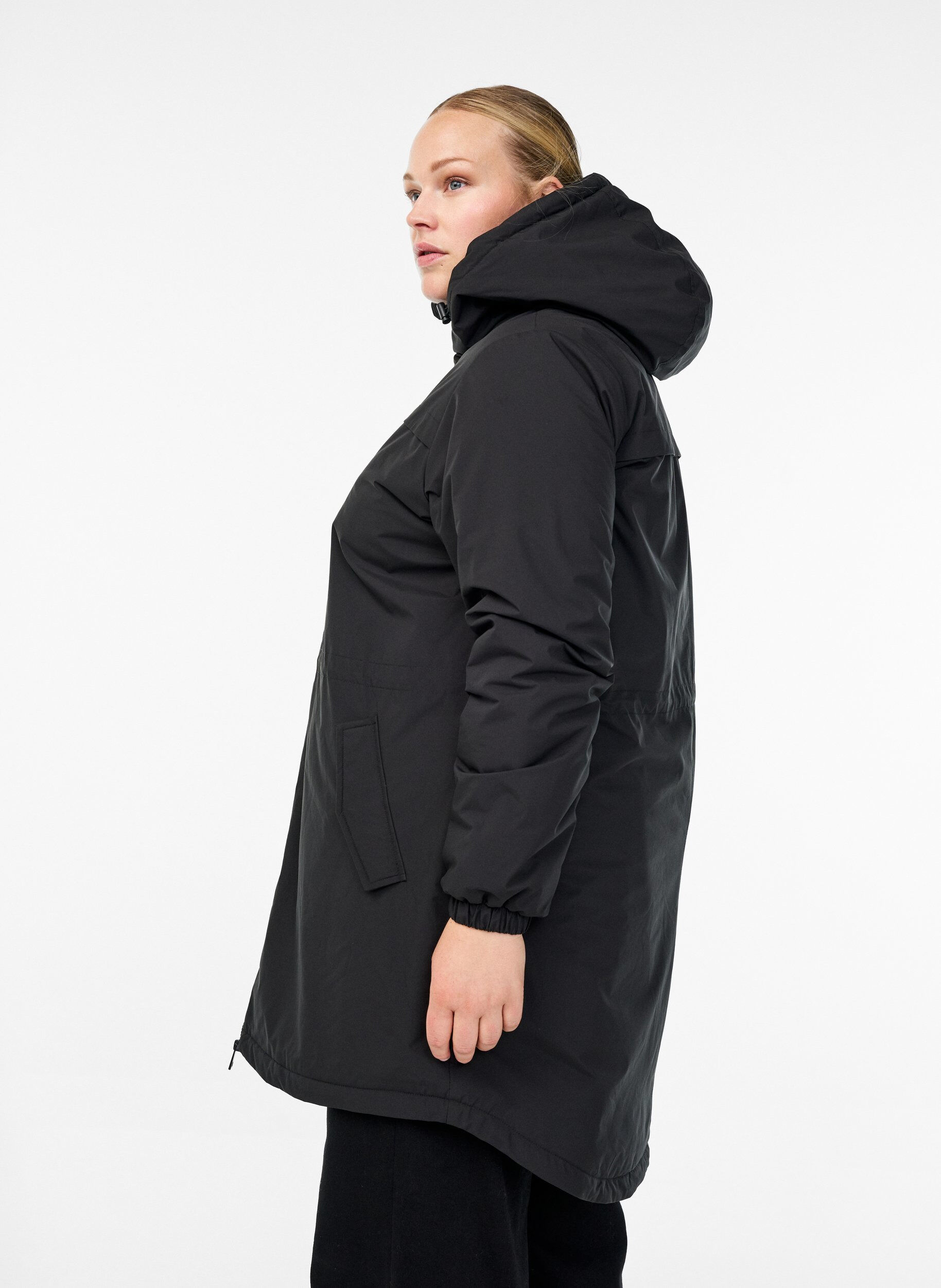 Zizzi Lett polstret parka med hette, Svart, Model image number 3