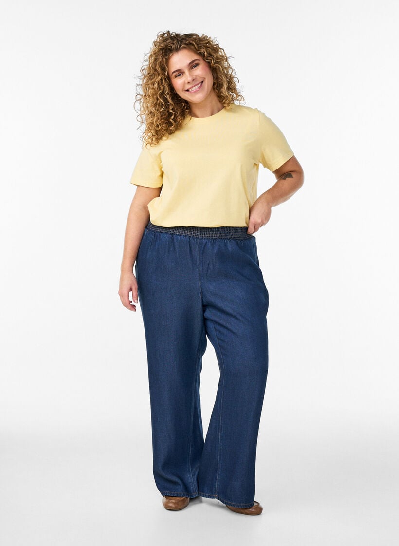 Basic T-skjorte i bomull med rund hals, Gul, Model image number 1