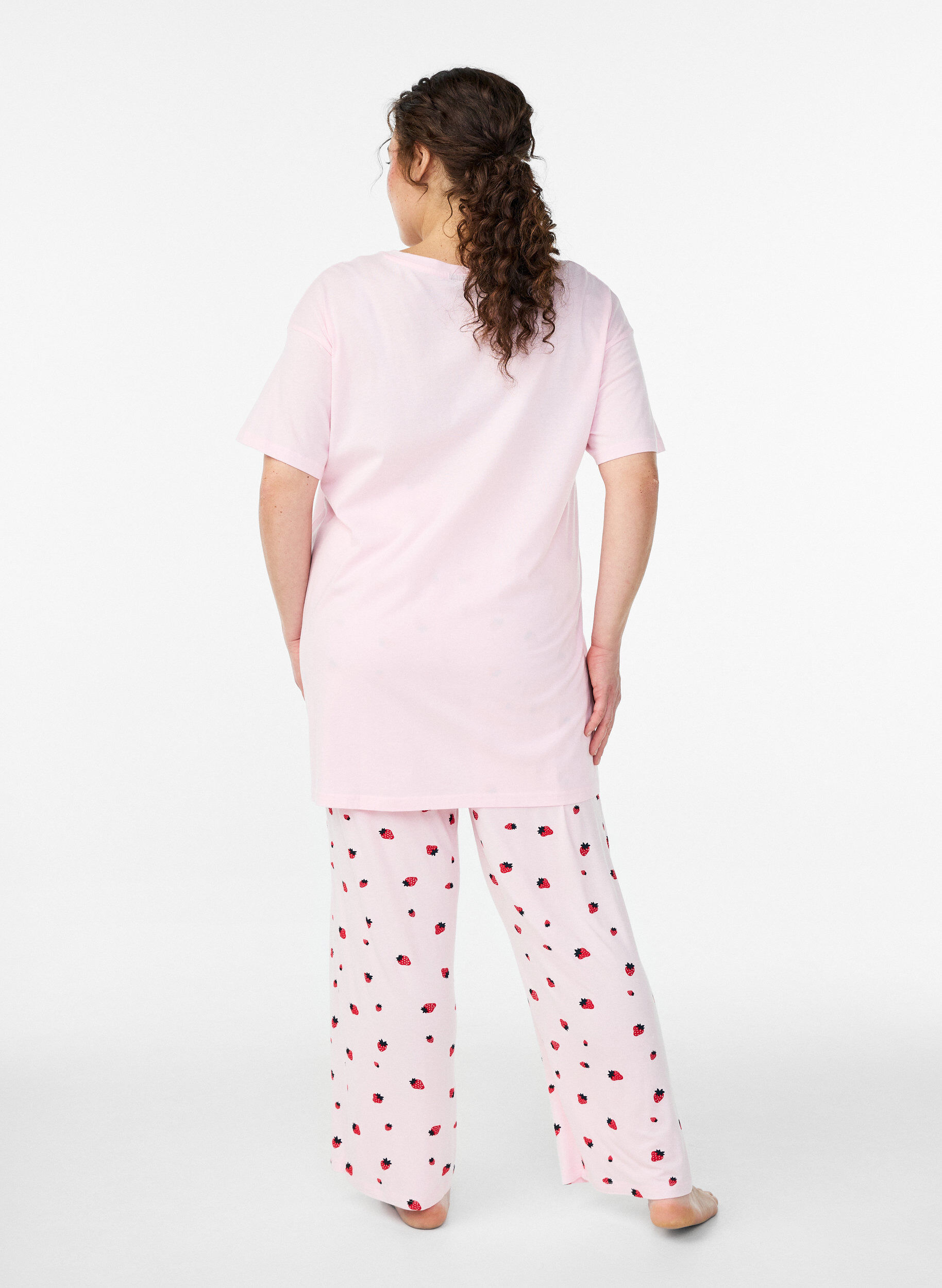 Zizzi Pyjamasbukse i mykt jerseystoff med h&oslash;y midje og frukttrykk, Rosa, Model image number 1