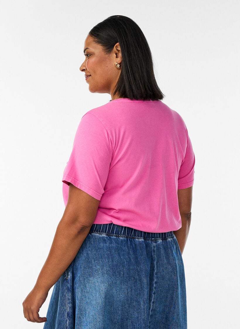 T-skjorte i &oslash;kologisk bomull med varsity-trykk og V-hals, Rosa, Model image number 2