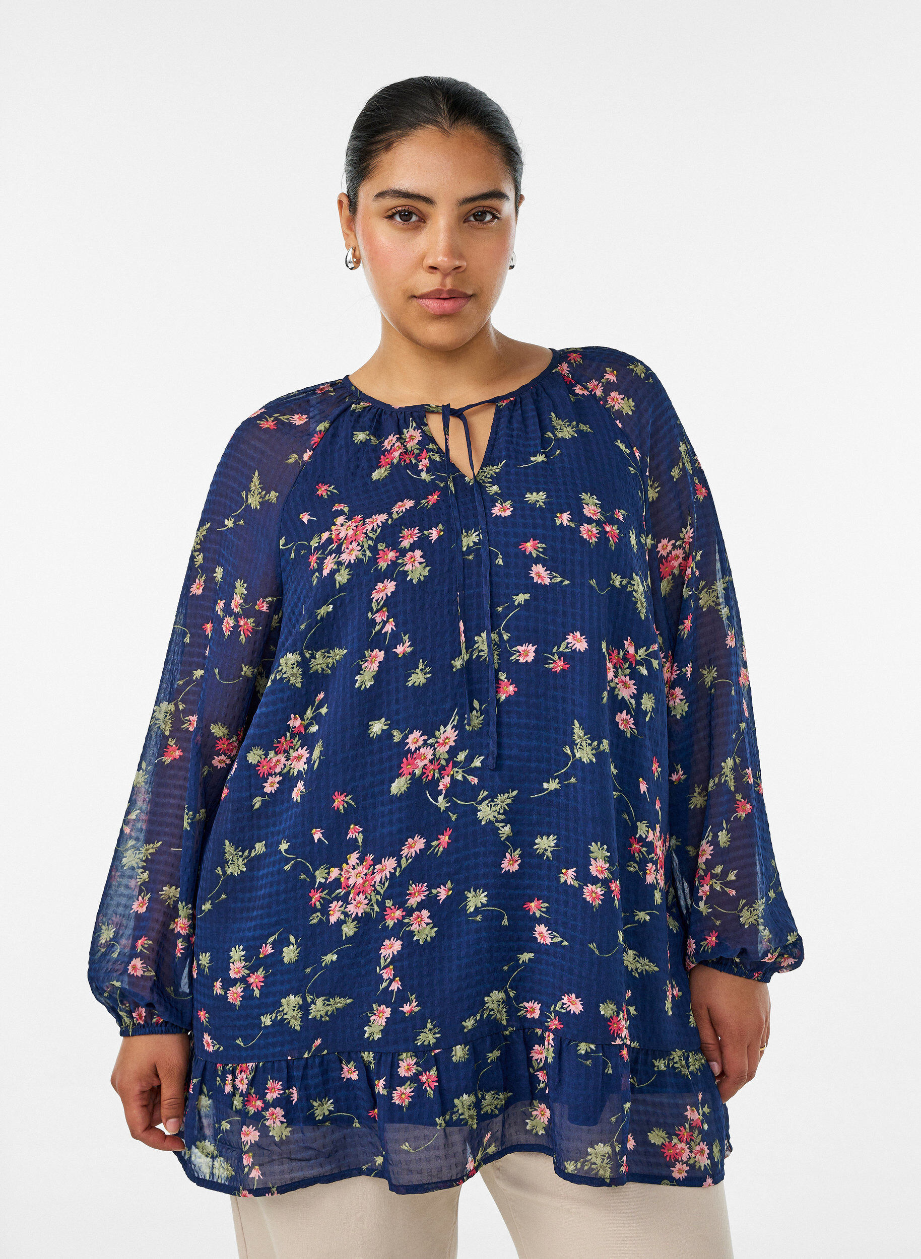 A-linjeformet tunika med blomsterprint, Bl&aring;, Model