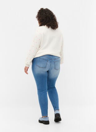 Emily jeans med slim fit og normal høyde i livet, Blue denim, Model image number 1