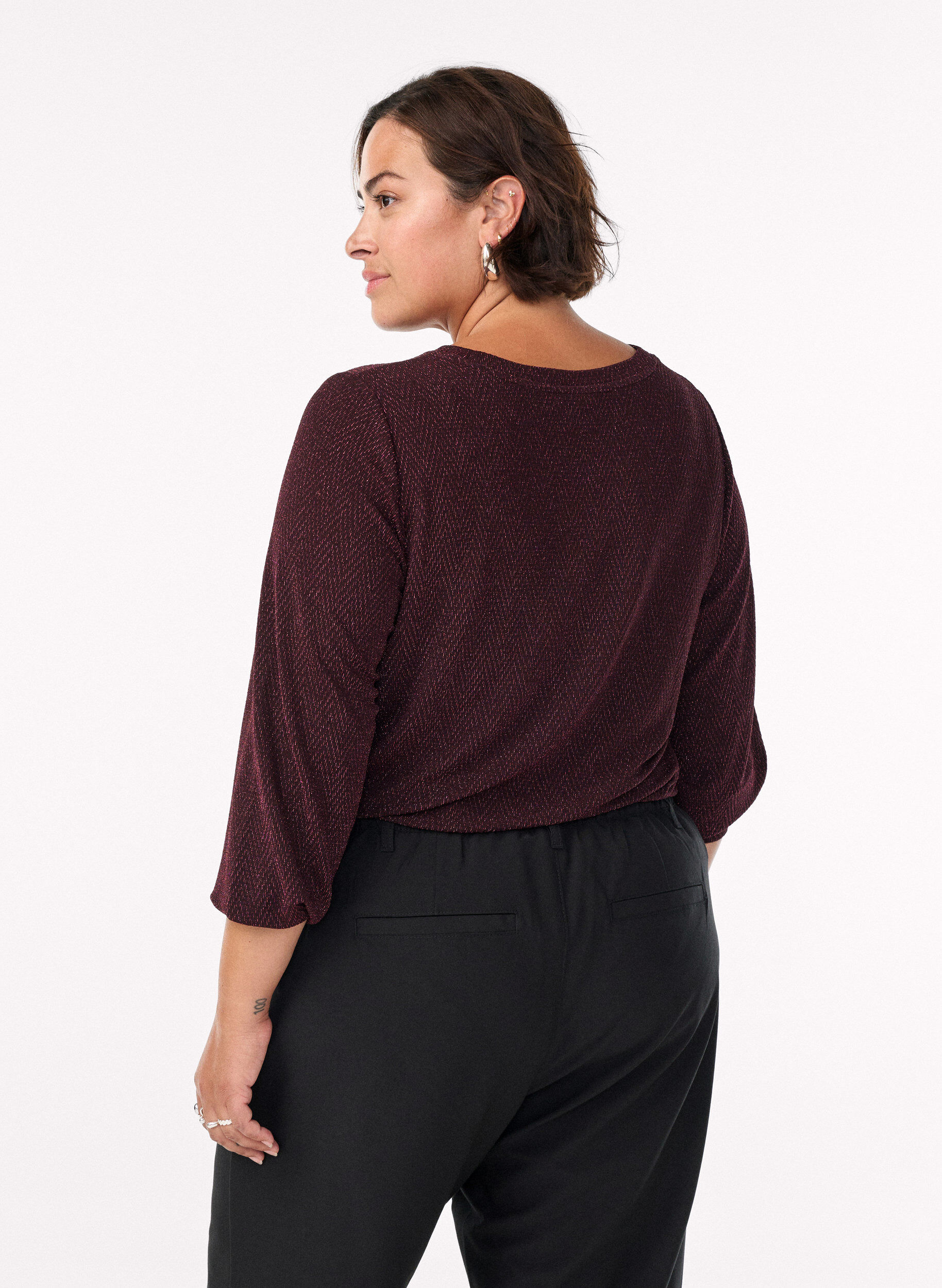 ZizziBluse med fiskebensm&oslash;nster og glittertr&aring;d, M&oslash;rk Bordeaux, Model image number 2