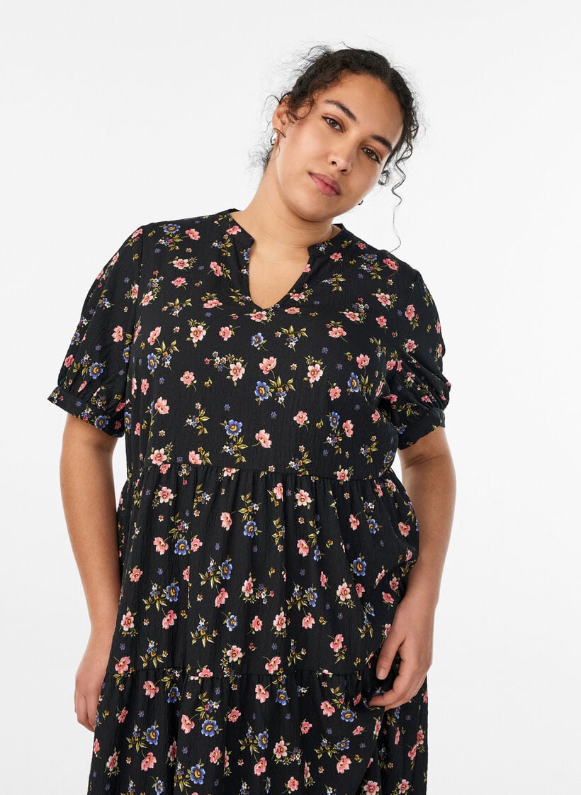 Ankellang kjole med korte ermer og lagdelte volanger, Svart, Model image number 2