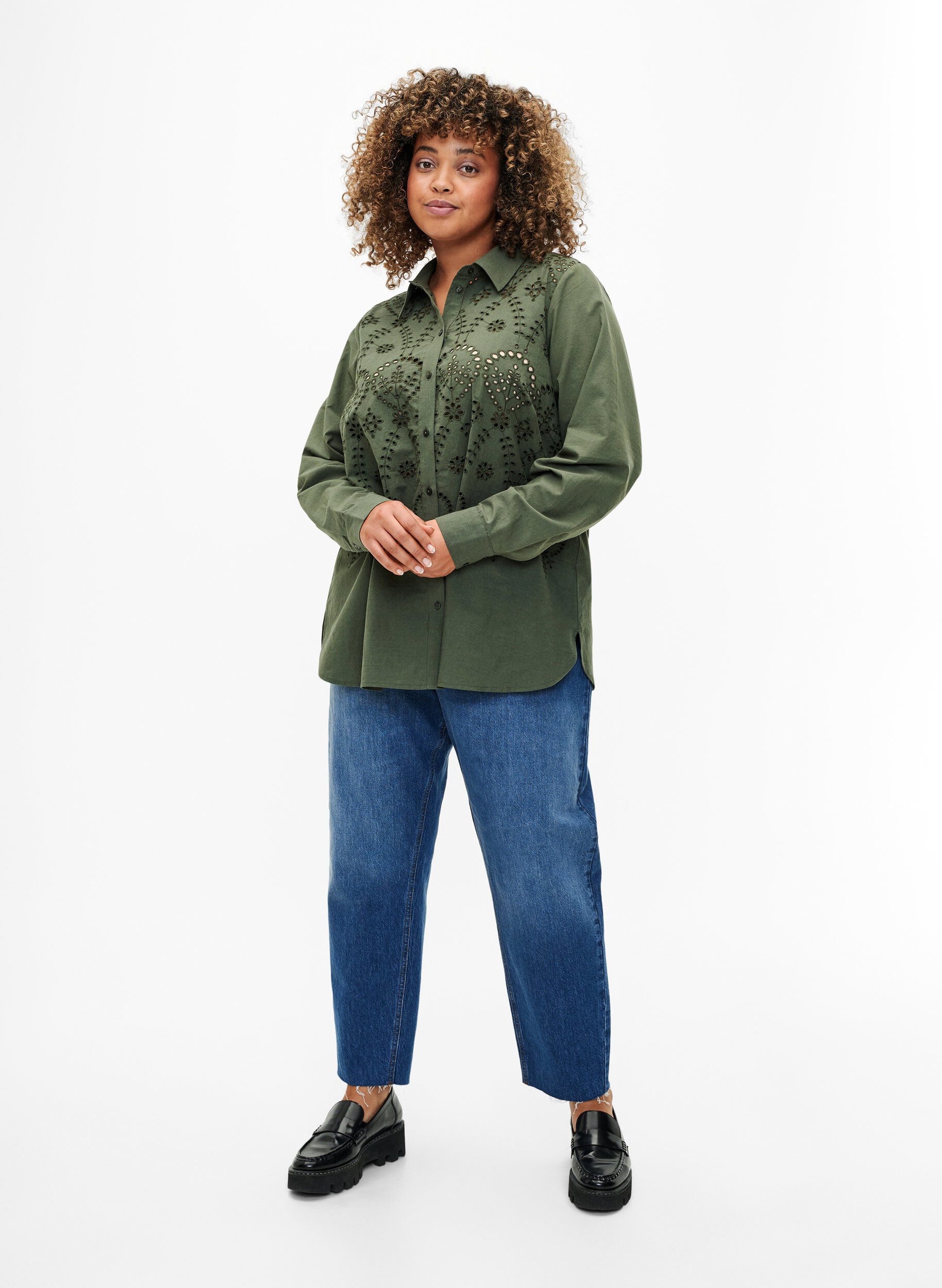 Zizzi Bomullsskjorte med engelsk broderi, Thyme, Model image number 2