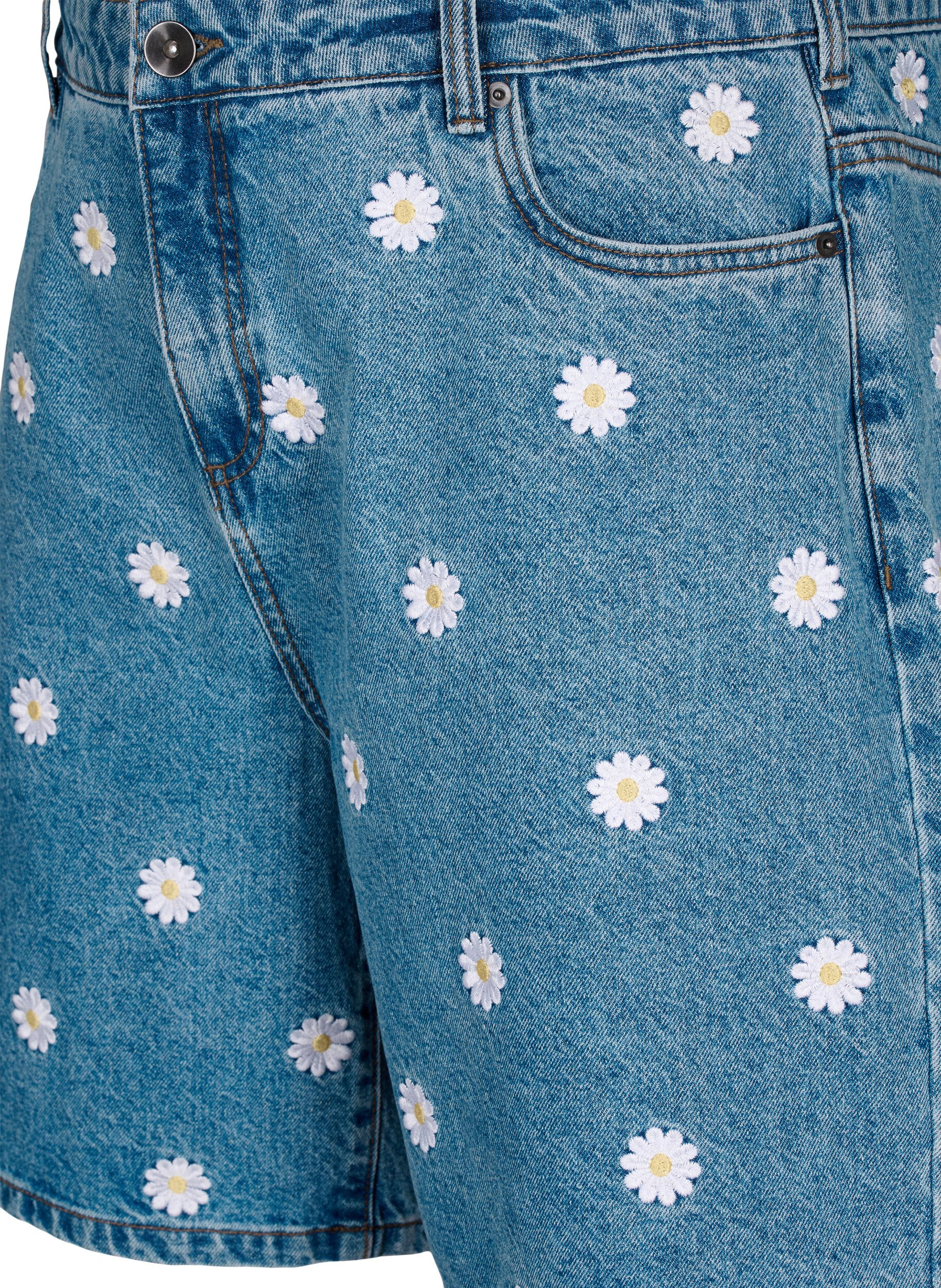 Zizzi Mille shorts med h&oslash;y midje og broderte blomster, L.B. Flower, Packshot image number 2