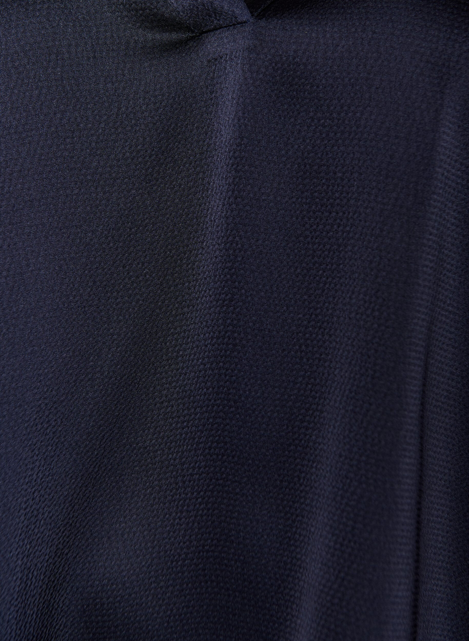 Zizzi Bluse med satenglook, 1/2-ermer og volangkrage, Bl&aring;, Packshot image number 2