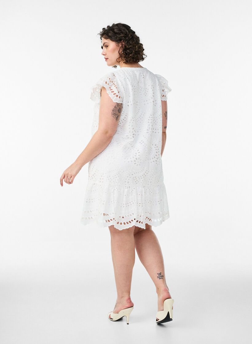 Kjole med broderie anglaise og volangermer, Hvit, Model image number 2