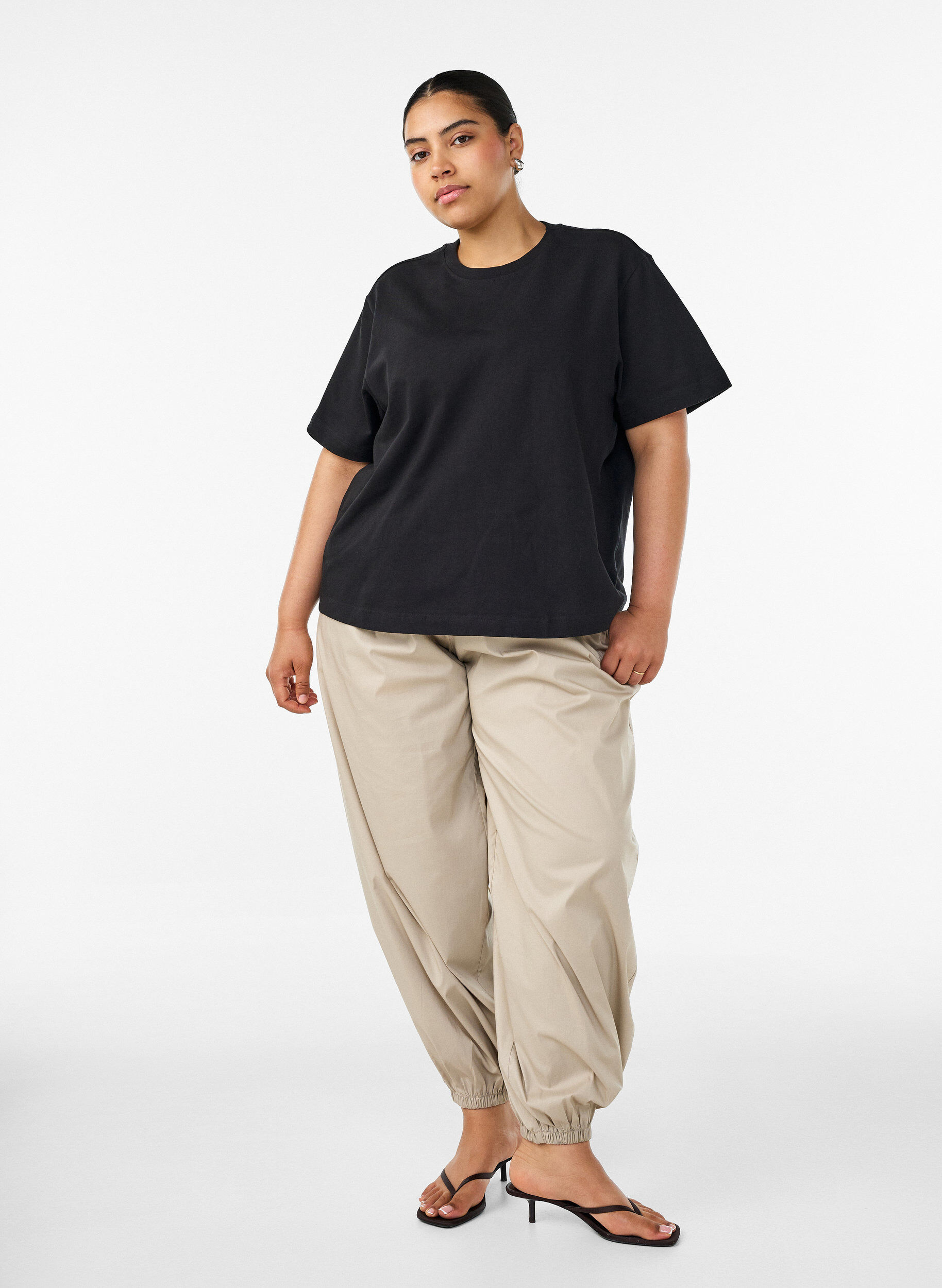 ZizziBoxy bomulls T-skjorte, Svart, Model image number 1