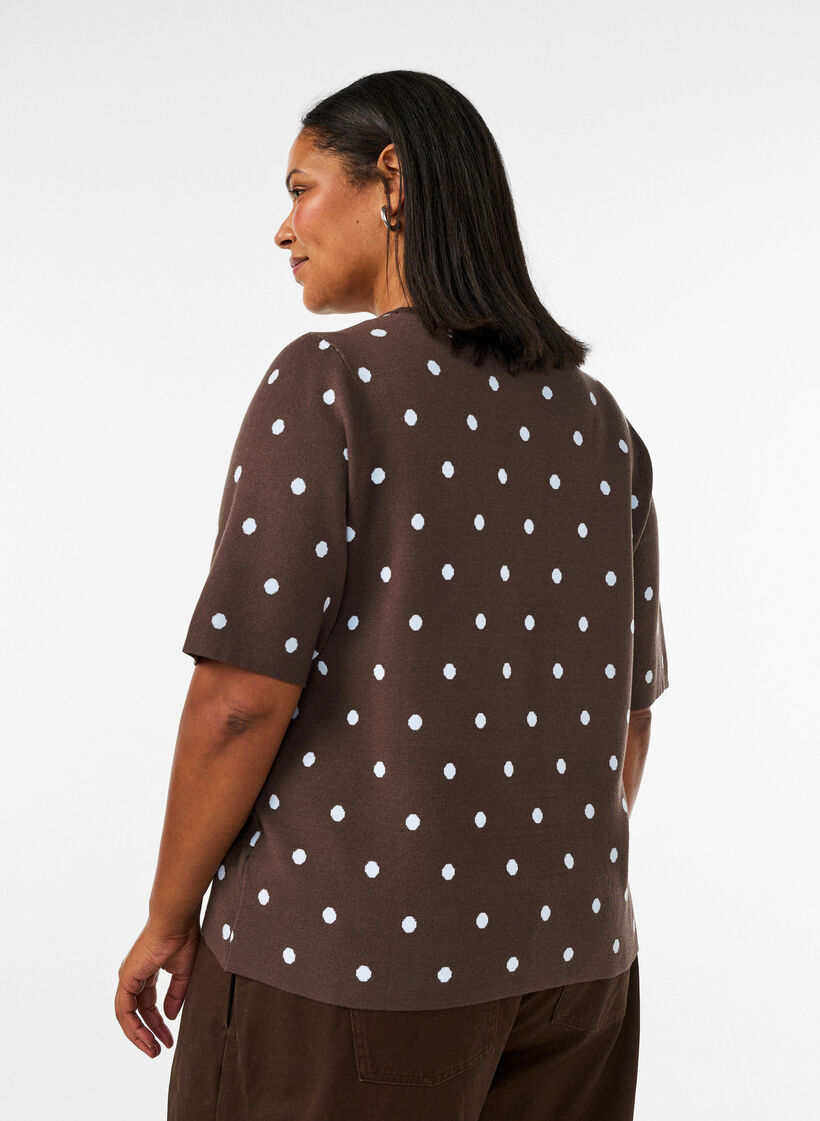 Kortermet strikkebluse med prikker, Brun, Model image number 2