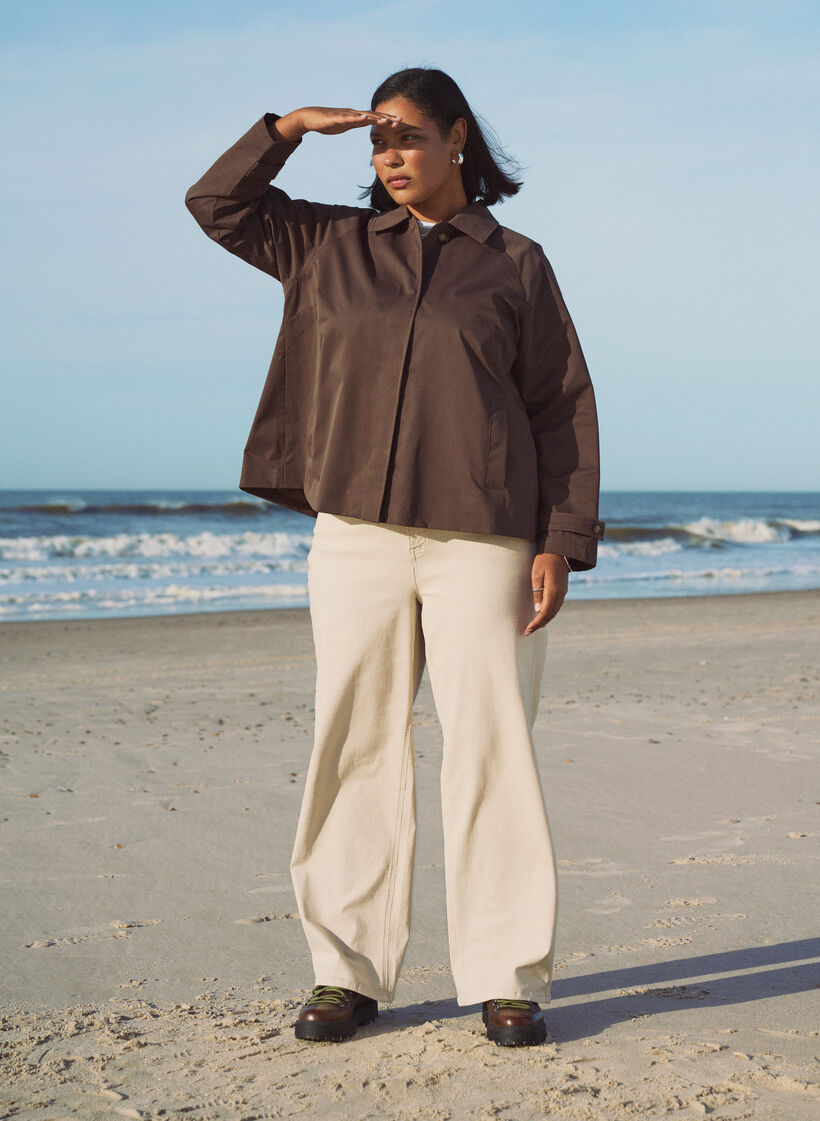 Kort trenchcoat med krage og raglanermer, Brun, Image image number 0